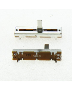 Liukupotentiometri Alpha 10K LIN, 30mm liuku (metallisella sliderilla)