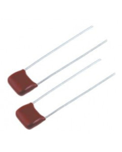 0.22uF (220nF) / 400V polyesterikondensaattori, pysty