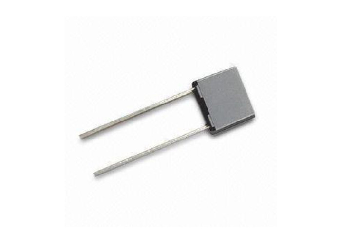 180nF (0.18uF) / 100V polyesterikondensaattori, pysty