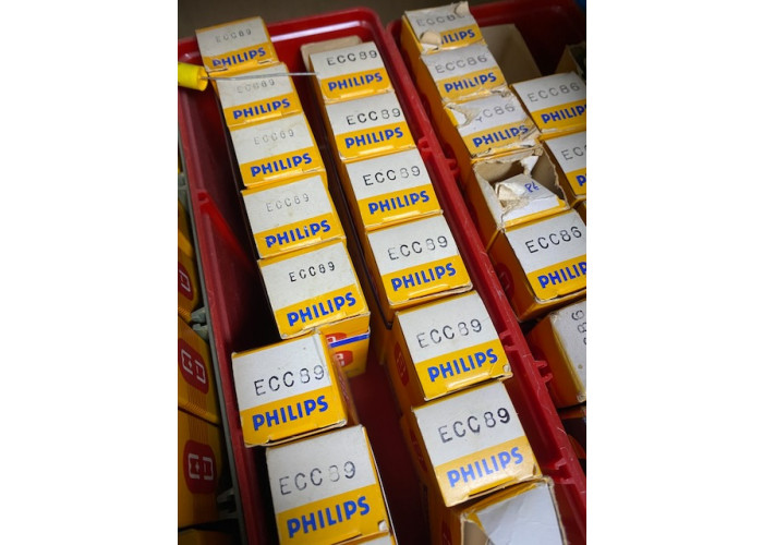 ECC89 Philips - poistossa